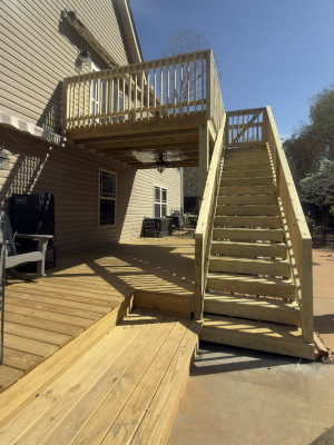 Custom Decks in Taylors, South Carolina